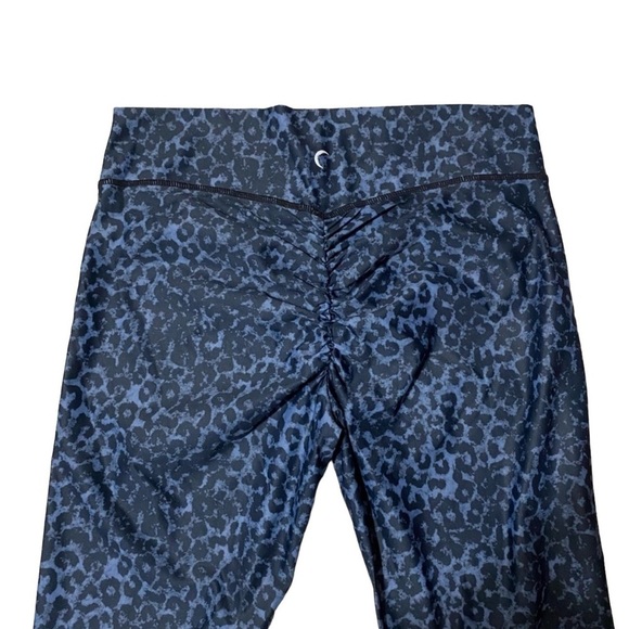 Zyia Active Blue Black Leopard Print Booty Scrunch Legging Size 14-16 Women’s - Picture 4 of 6